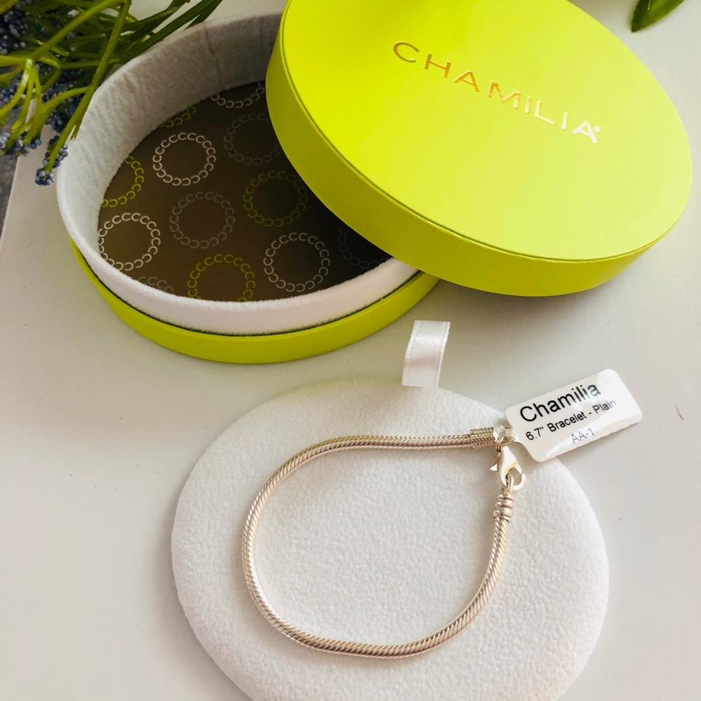 Chamilia Sterling Bracelet with Lime Green Jewelry Box 6.7 inches